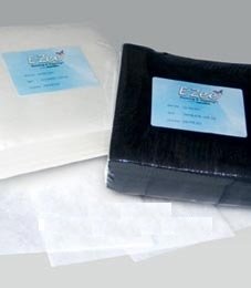 Madeira E-ZEE weblon plus Fusible 20x20cm ZWART